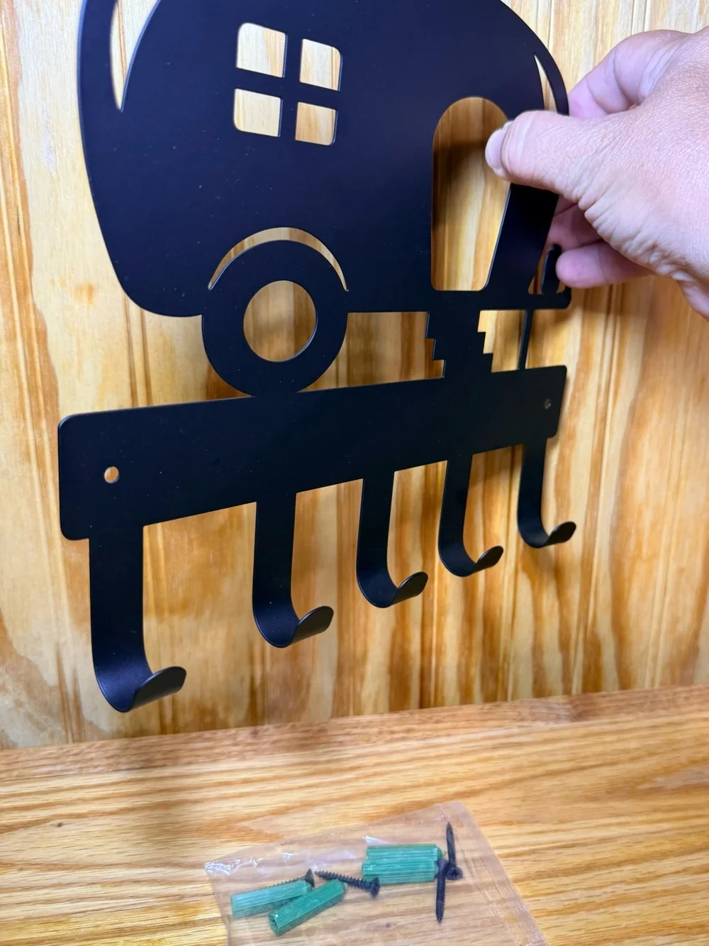 Black Retro Camper-Shaped Wall Hook Rack